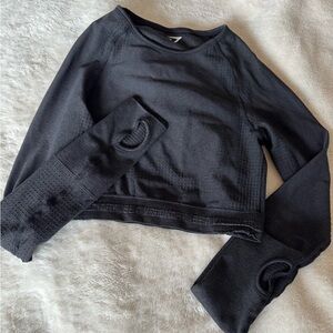 WOMAN’S GYM SHARK CROP LONG SLEEVE WORKOUT TOP SIZE SMALL